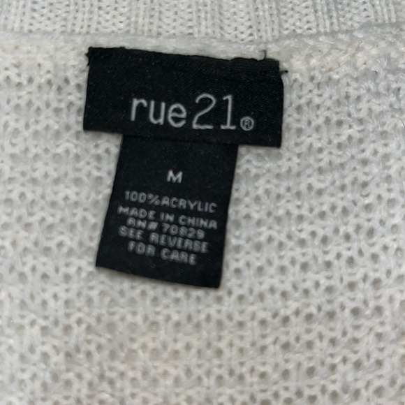 Rue21 ivory textured lightweight sweater Size M - Picture 13 of 17